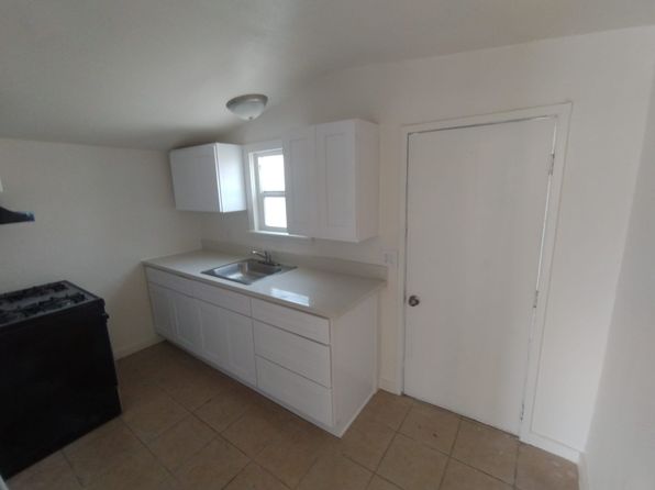 5894 Crest Ave APT B