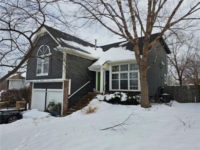 12401 S Arapaho Dr, Olathe, KS, 66062