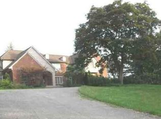 27360 Wellington Rd, Franklin, MI 48025