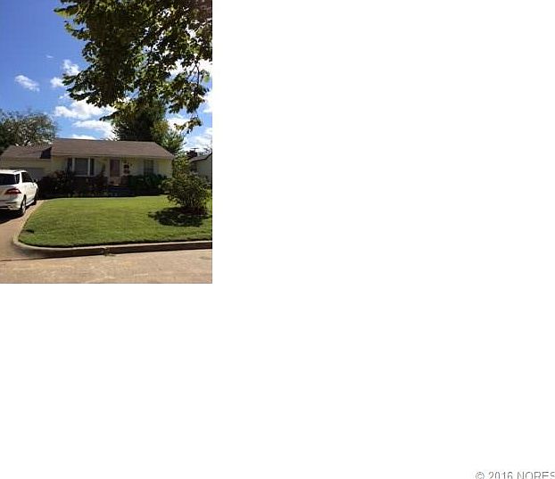 2nd image of 1211 N Knoxville Ave