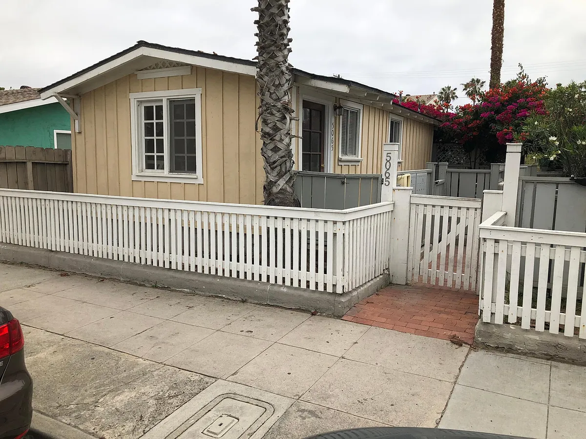 Building Photo - 5067 Brighton Ave