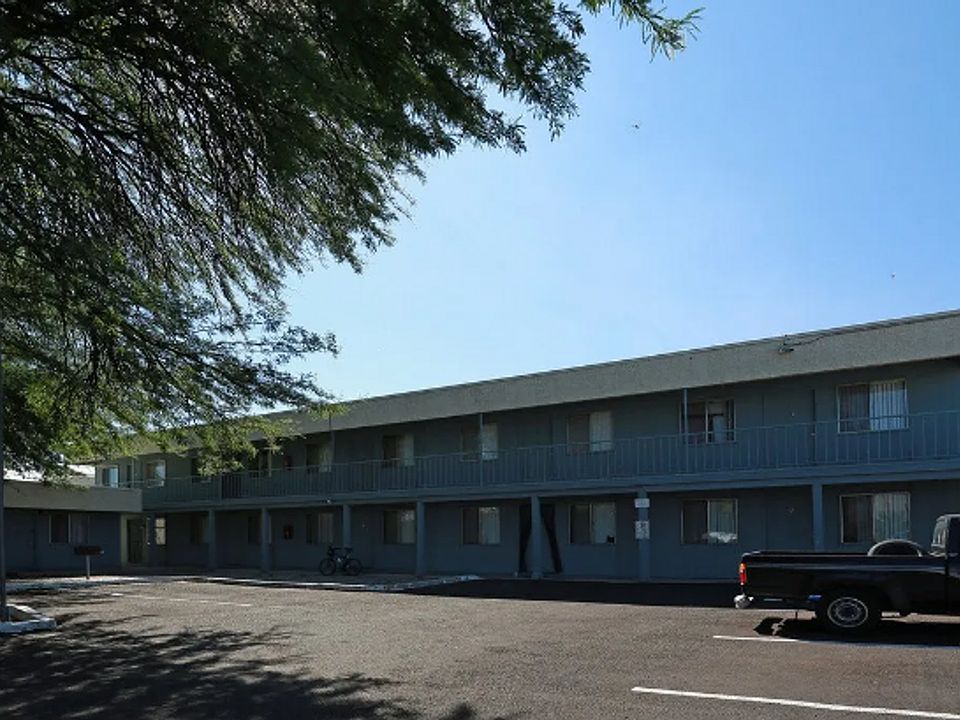 2nd image of 5530 E Bellevue St #2ab4c39ba
