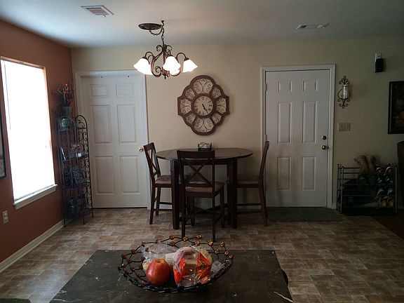 4th image of 147 Hot Springs Dr