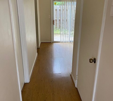 5th image of 726 Longleaf Dr