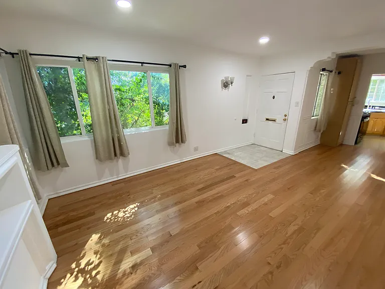 2710 Stoner Ave — Photo 29