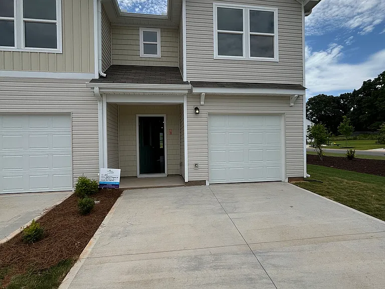 6014 Tavener Dr — Photo 2