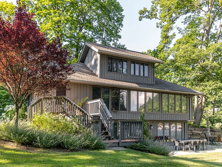 8 Cedar Point Dr — Photo 5