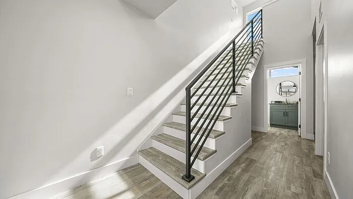1107 Mee Canyon Cir — Photo 23