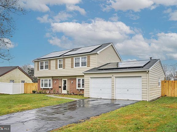 4th image of 32 Exton Ln