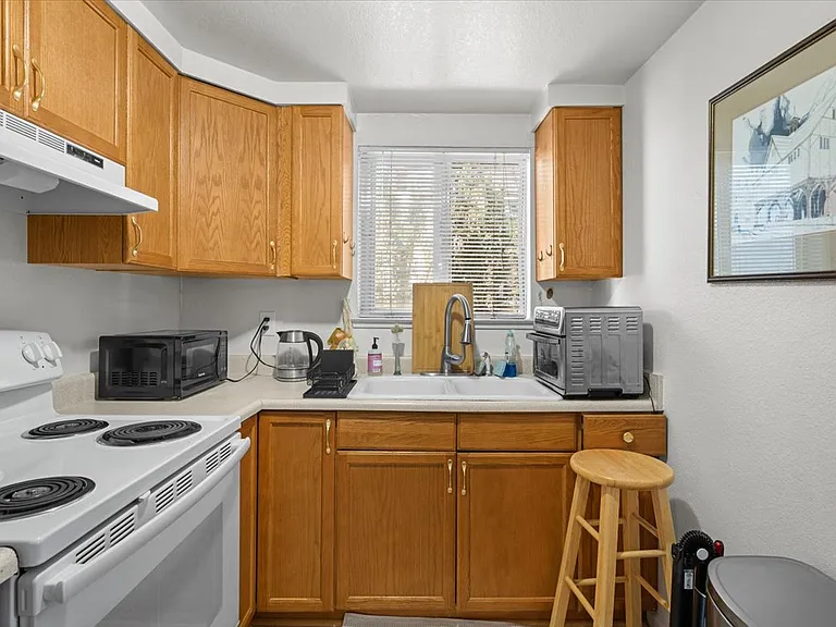 504 Modoc St — Photo 4