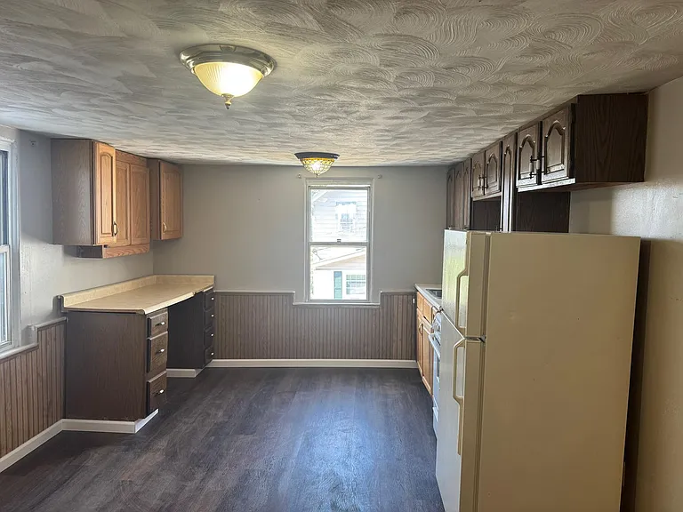 291 Maryland Ave — Photo 10
