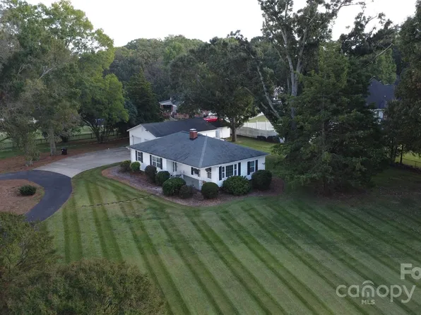 110 Glover Rd, Gastonia, NC 28056