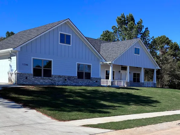17248 Woodcrest Cir, Lindale, TX 75771