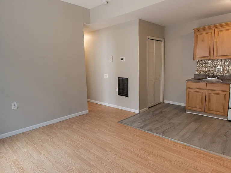 1001 N 3rd St — Photo 16