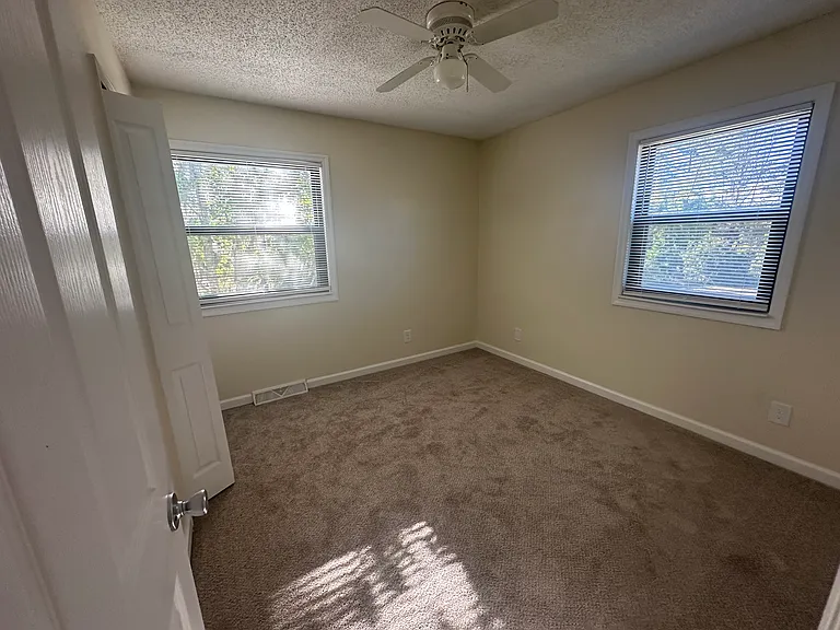 Saddle Brook Landings — Photo 75