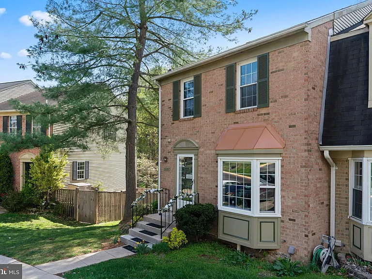 10267 Green Holly Ter — Photo 47