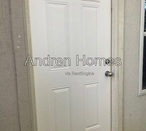 4th image of 126 Pine St