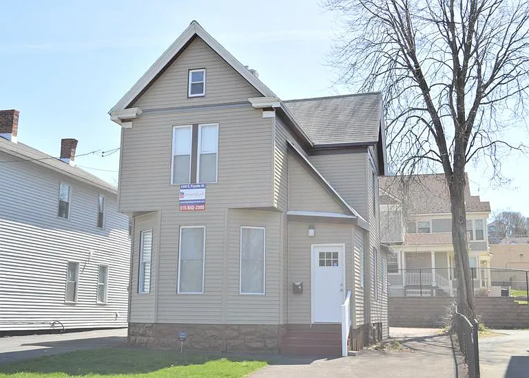 1308 E Fayette St — Photo 1