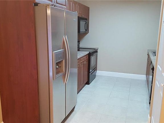 5th image of 750 Altura St