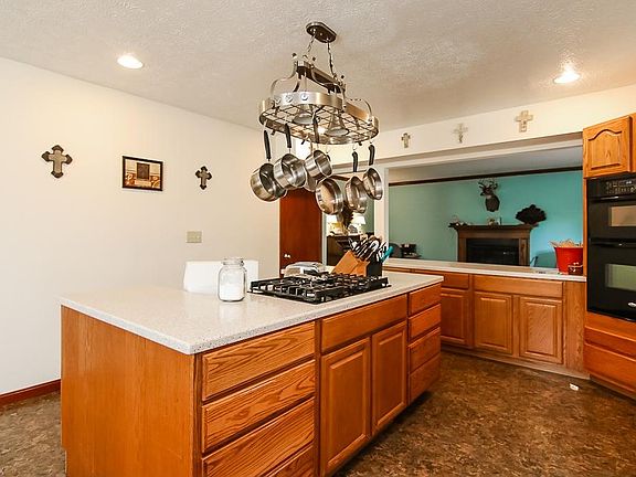 2nd image of 18109 Pirates Cove Dr