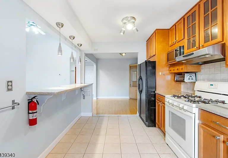 33 Green Valley Ct — Photo 2