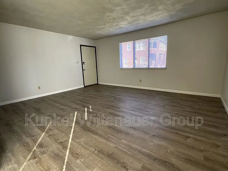 Building Photo - 9519 W Main St #1