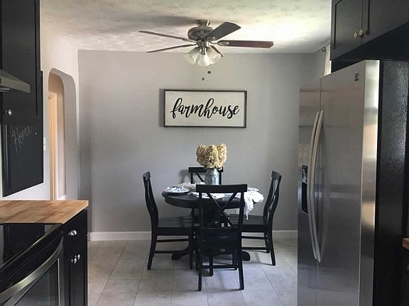 3rd image of 1626 Marilyn Ln