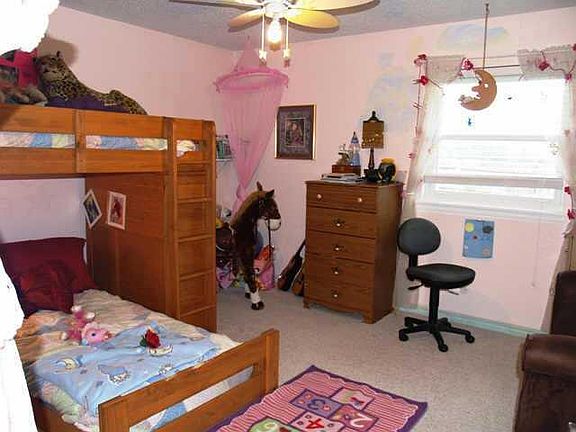 5th image of 821 N Tiffany Court Way