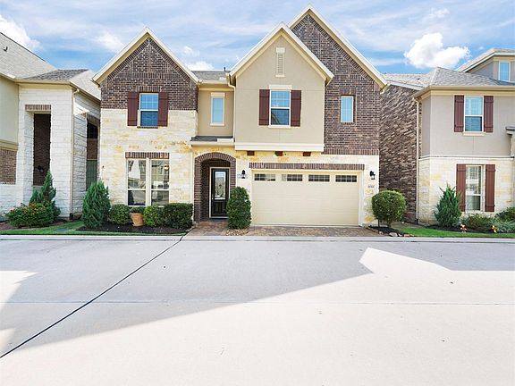 2nd image of 18311 Parkview Point Dr