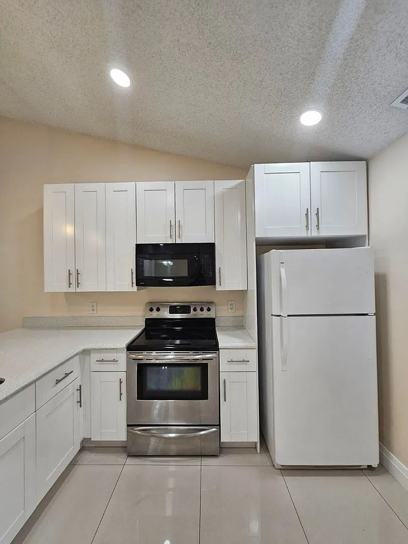 480 Hardwood Place, Boca Raton, FL 33431 — Photo 3