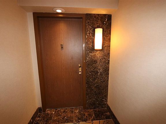 2nd image of 49 Briar Hollow Ln Unit 1202