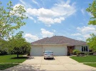 711 Wellington Pkwy, New Lenox, IL 60451