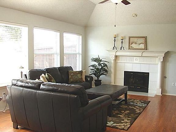 4th image of 9705 Prestmont Pl