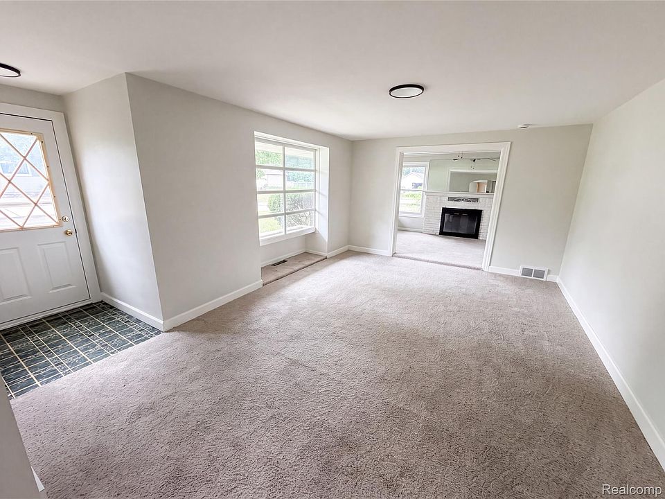 30406 Everett St, photo 15