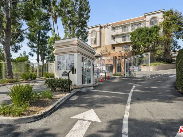 4750 Templeton St APT 1104, Los Angeles, CA 90032
