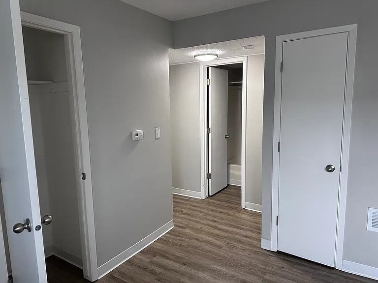 1014-1028 Shagbark Dr #1 — Photo 7