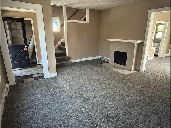 5th image of 3924 Burnham Ave