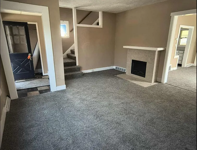 3924 Burnham Ave — Photo 5