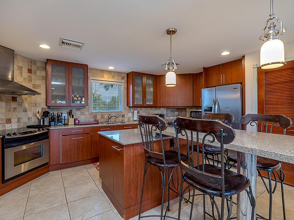 3rd image of 222 S Anglers Dr