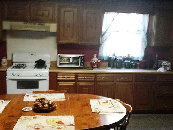 4th image of 403 N D St