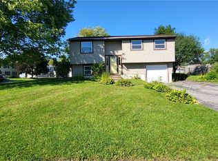 8299 Redwing Dr, Liverpool, NY 13090