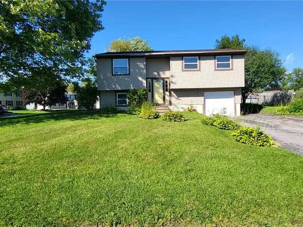 8299 Redwing Dr, Liverpool, NY 13090