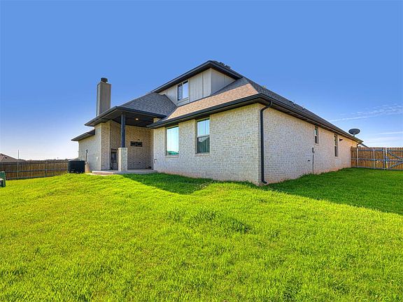4th image of 4305 NW 156th Pl
