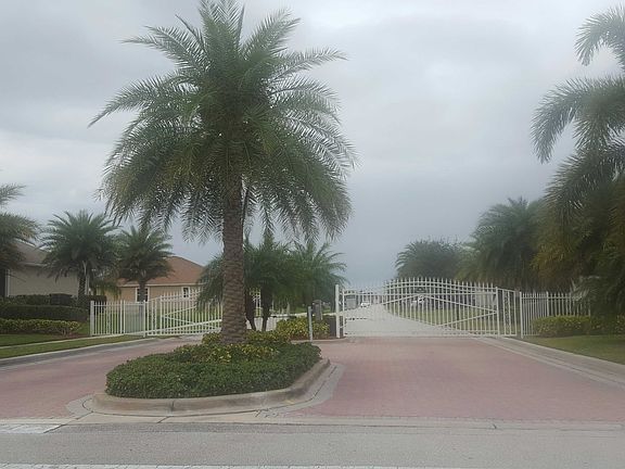 5th image of 635 Tangelo Cir SW