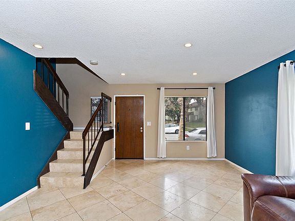 3rd image of 9576 Karmont Ave