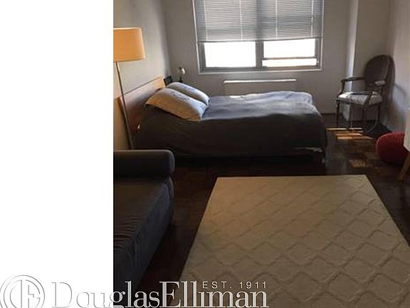 5th image of 200 E 64th St APT 17B