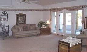 4th image of 570 Rolling Hills Dr
