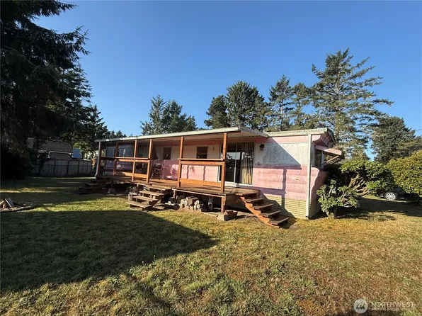 1810 225th Place, Ocean Park, WA 98640