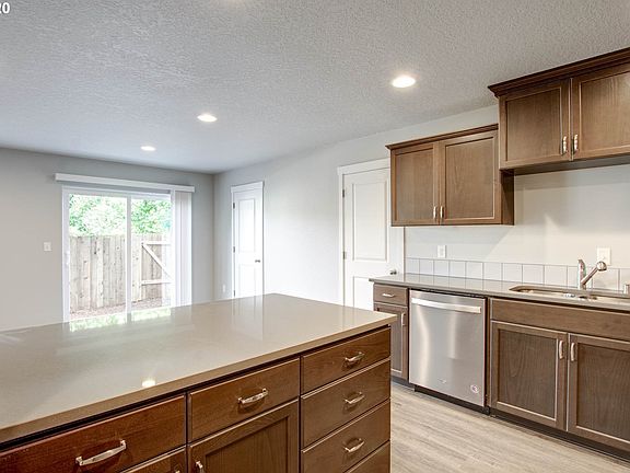 5th image of 7413 NE 136th Ave