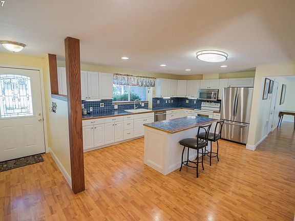2nd image of 4005 NE 152nd Ave